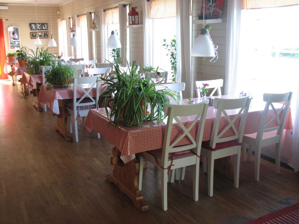 Edsleskogs Waerdshus Hotel Amal Bagian luar foto